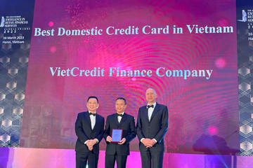 VietCredit được vinh danh Thẻ tín dụng nội địa tốt nhất Việt Nam