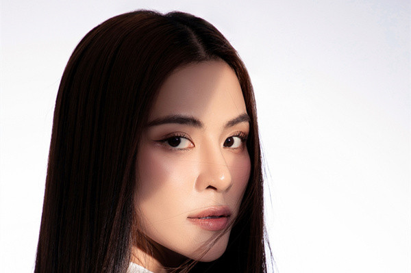 Hà Nhi làm liveshow đầu tiên trong đời ca hát