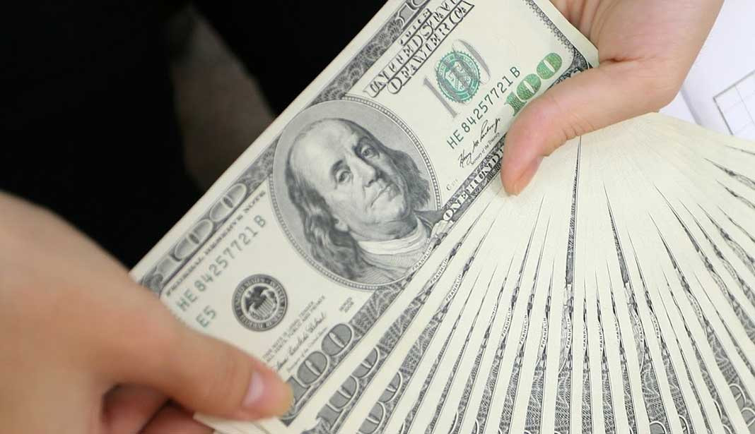 Foreign associations want dollar interest rate cap removed