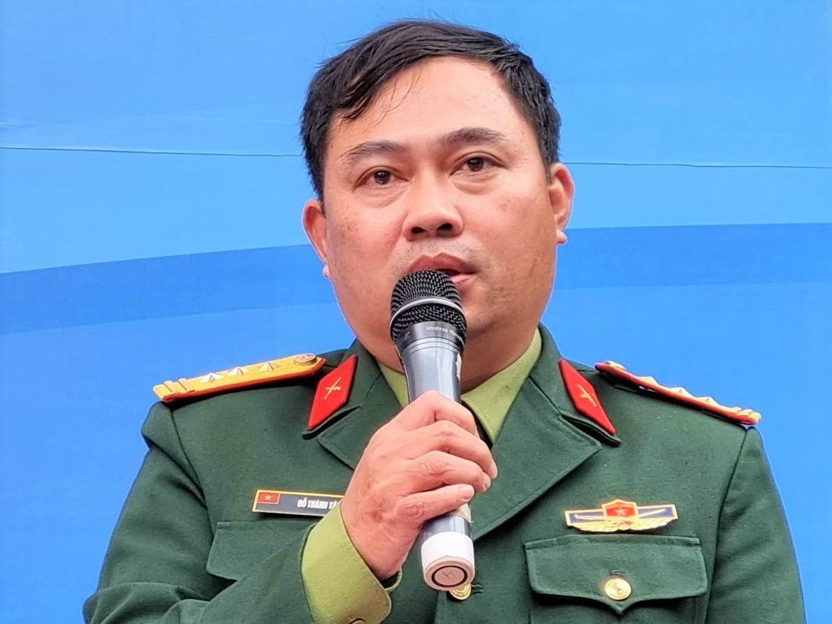 Mắt cận, cao 1m60 có được vào trường quân đội?