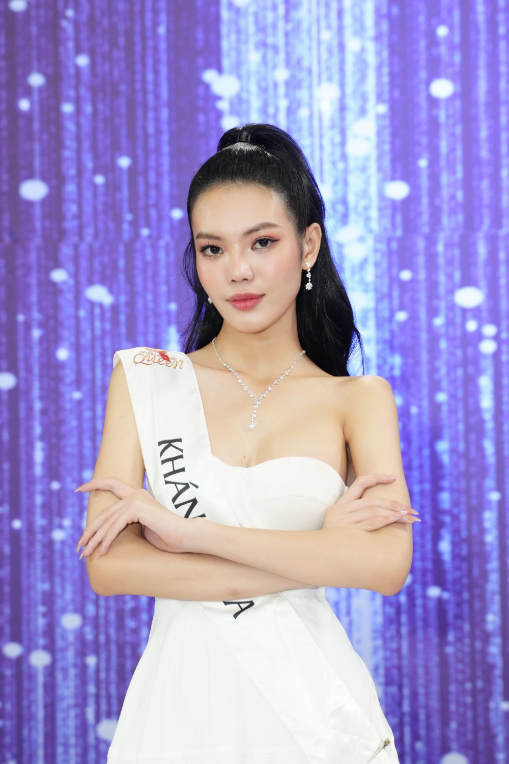 Người đẹp Tường San 18 tuổi, cao 1m79, eo 56cm thi Hoa hậu Chuyển giới Việt Nam