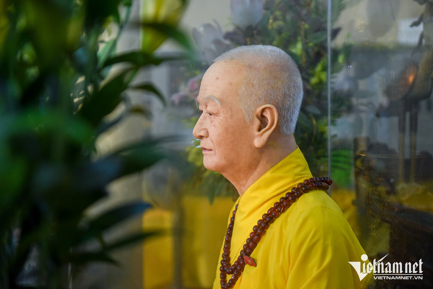 Pho tượng ở ngôi chùa Hà Nội từng bị đòi kiểm tra hộ chiếu vì giống y người thật