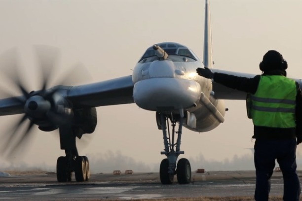 Video 2 oanh tạc cơ Nga bay gần Nhật Bản vào ngày Thủ tướng Kishida tới Ukraine