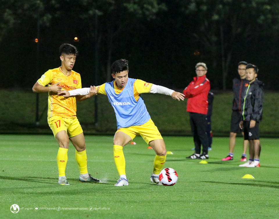 HLV Philippe Troussier lên dây cót tinh thần U23 Việt Nam đấu Iraq