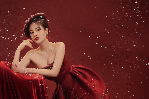 Tiểu tam Thu Hồng trong 'Dưới bóng cây hạnh phúc' ngoài đời sexy