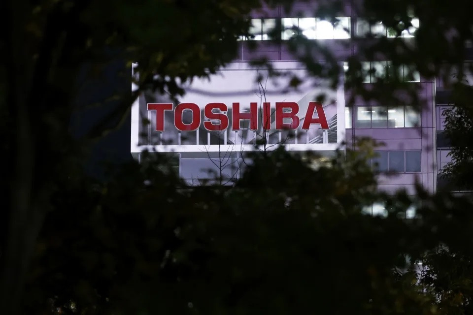 Toshiba chấp nhận bán mình với giá 15 tỷ USD