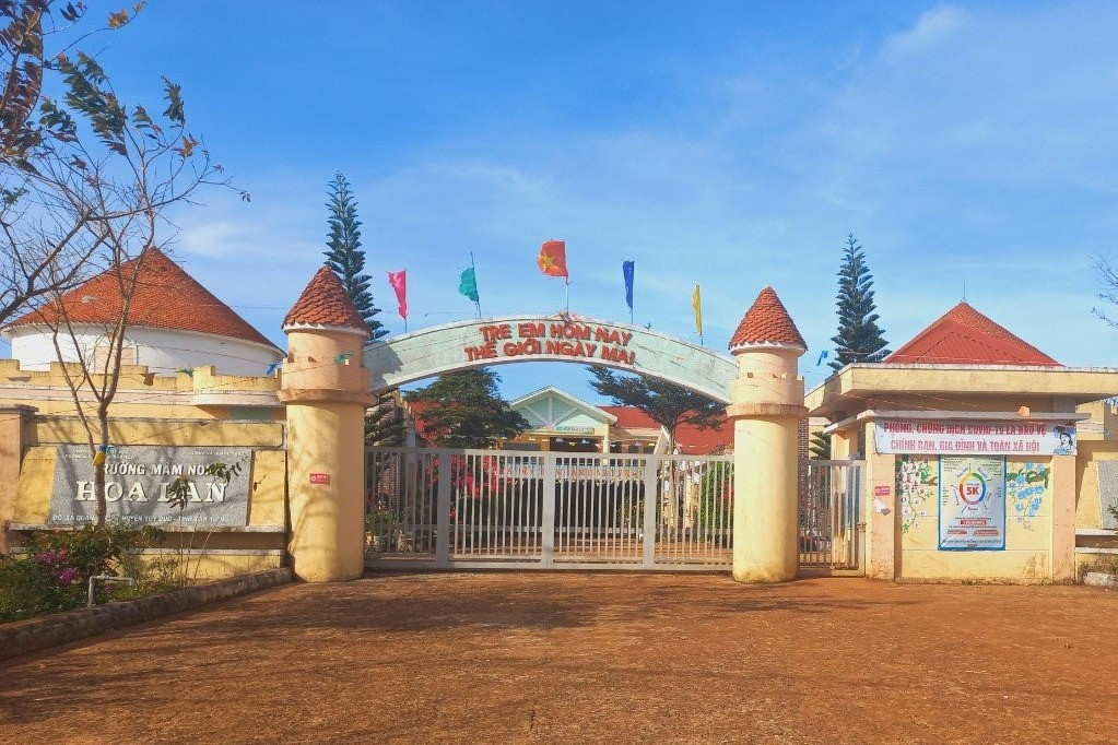 Sự thật việc hiệu trưởng trường mầm non điều giáo viên đi tiếp khách