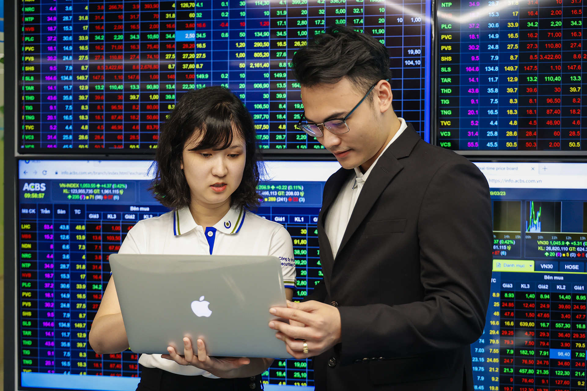 Sự kiện chứng khoán đáng chú ý ngày 24/3