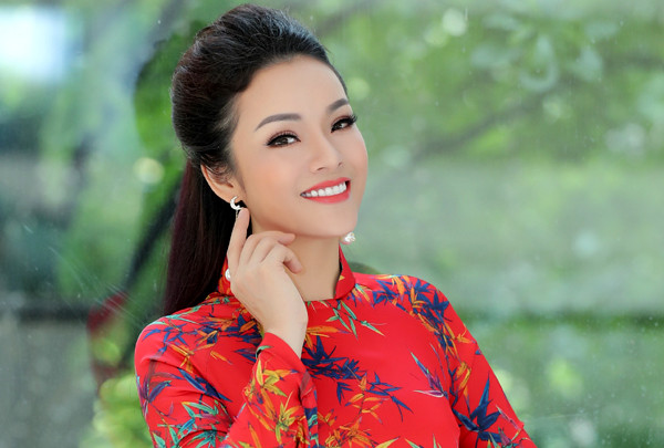 Ca sĩ Tân Nhàn: 'Tôi tự hào có thể sống đàng hoàng với nghề'