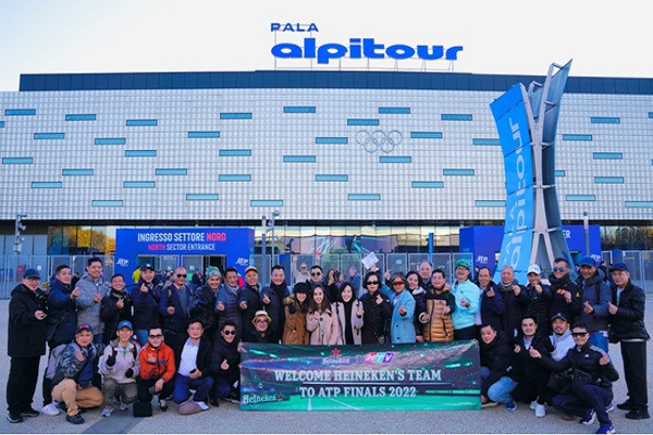 Cổ động viên Việt trải nghiệm ATP Finals 2022 tại Ý