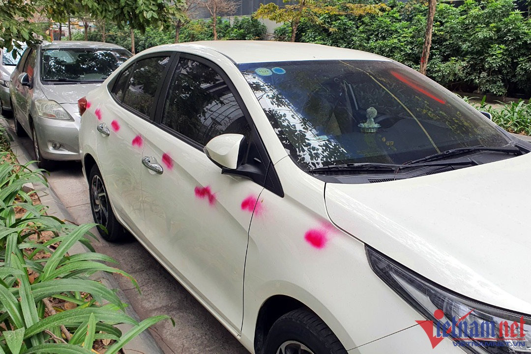 Nguyên nhân chưa tìm thấy đối tượng xịt sơn vào nhiều ô tô ở Hà Nội