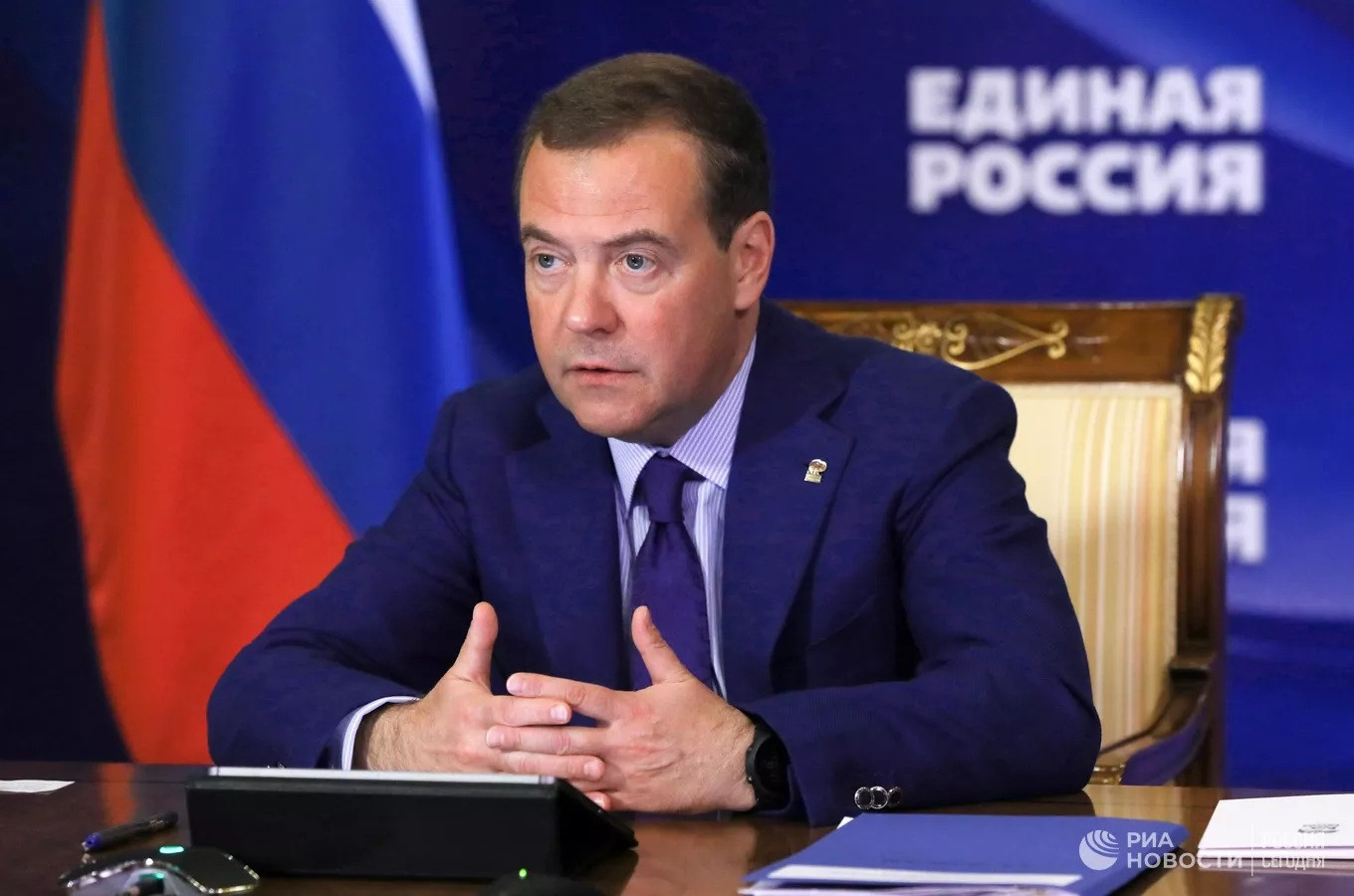 Ông Medvedev nói chiến dịch quân sự đặc biệt bộc lộ một số vấn đề ở Nga