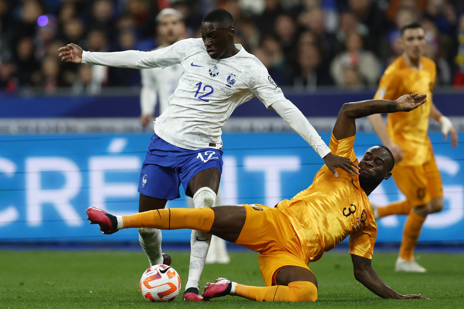 Tin bóng đá 25/3: MU ký Kolo Muani, Chelsea lấy Ivan Toney