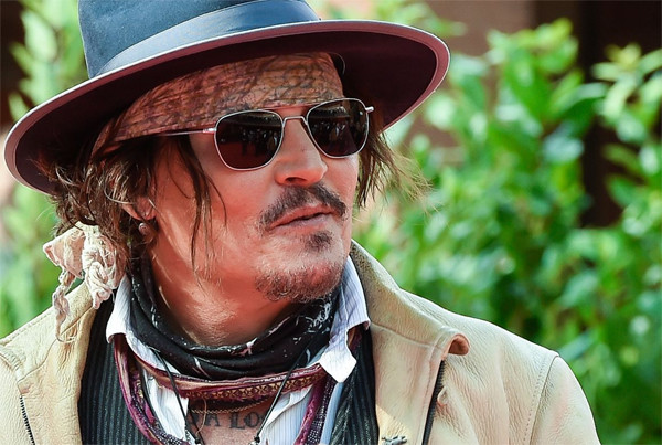 Johnny Depp sống ẩn dật ở quê sau khi thắng kiện vợ cũ 15 triệu USD