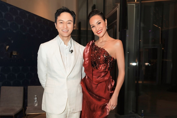 MC Phương Mai gặp ngôi sao phim 'Anh hùng xạ điêu'
