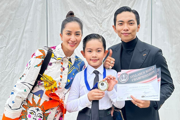 Con trai 8 tuổi của Khánh Thi - Phan Hiển đoạt HCV, lập kỷ lục dancesport Việt