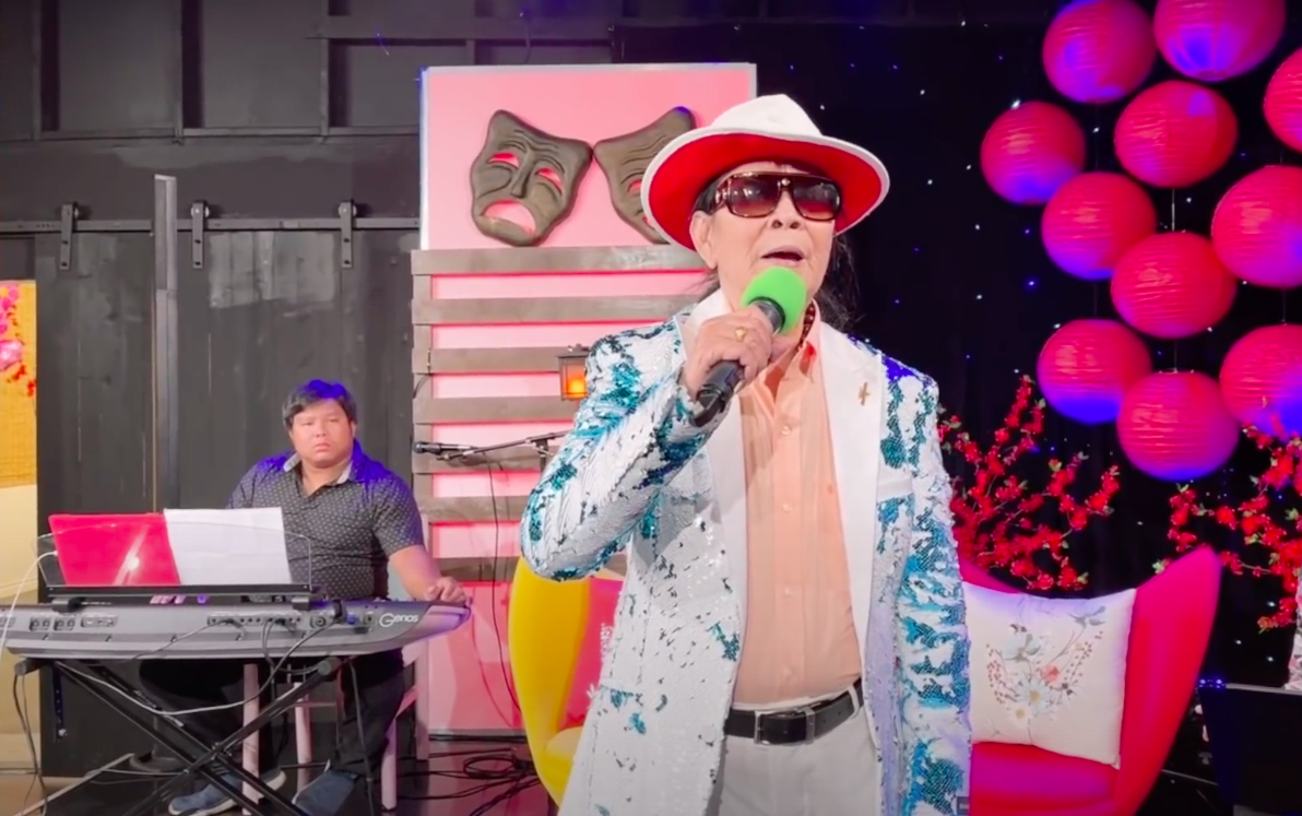 'Đệ nhất danh ca vọng cổ' Minh Cảnh: Giã từ sân khấu sau biến cố lớn, xế chiều ở trời Tây vẫn đau đáu nghệ thuật - Ảnh 4.