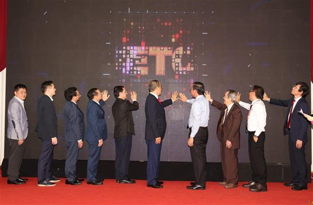 HCM City launches first international electronic training centre hinh anh 1