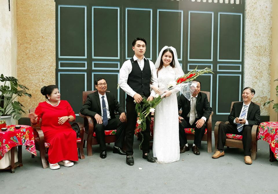 Re-enacting an 80s and 90s style wedding in Hanoi's Old Quarter