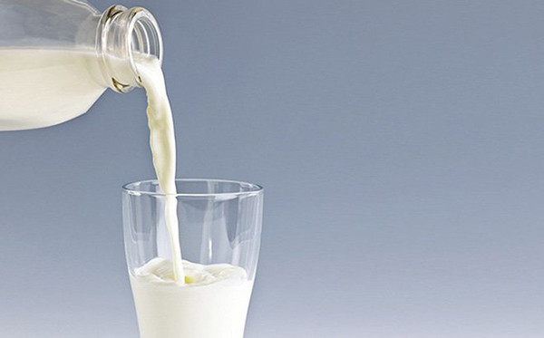 Tác dụng khi cho trẻ uống sữa trước giờ đi ngủ