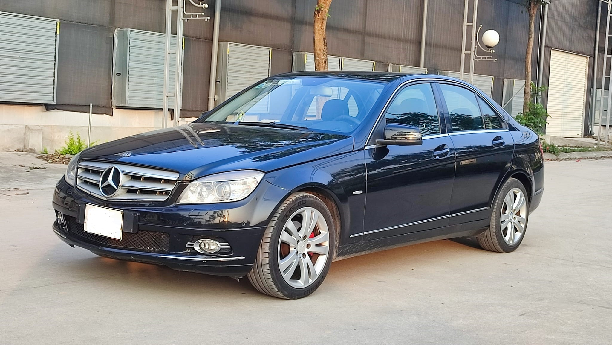 Ưu nhược điểm khi mua Mercedes C200 đời 2007 giá 260 triệu