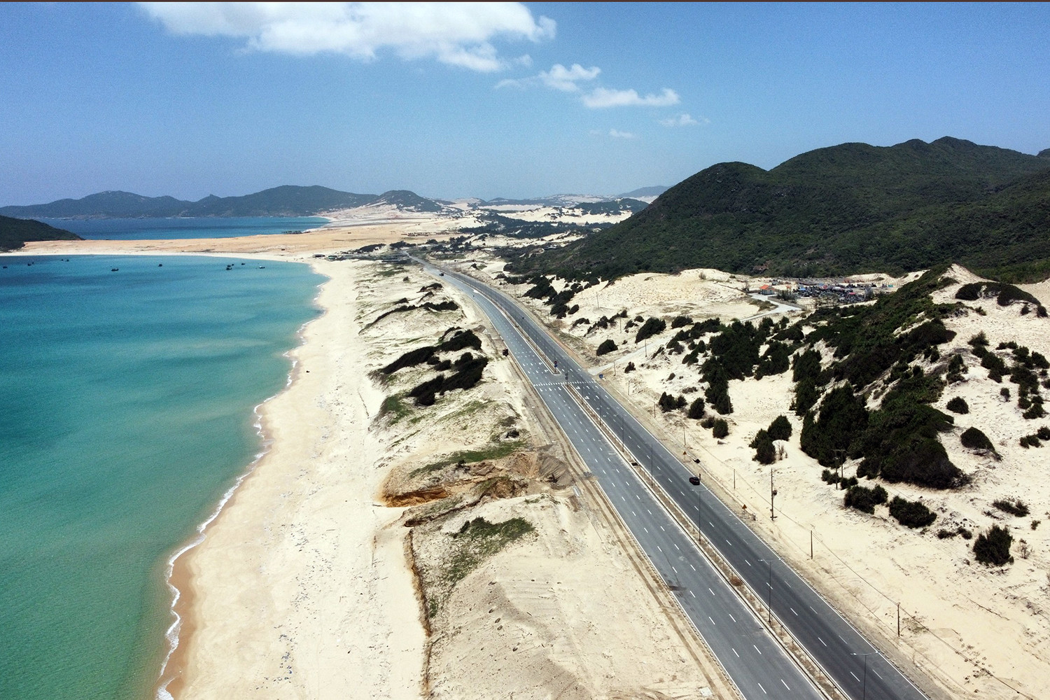 Đường ven biển gần 1.000 tỷ đồng ở Khánh Hòa đưa vào khai thác
