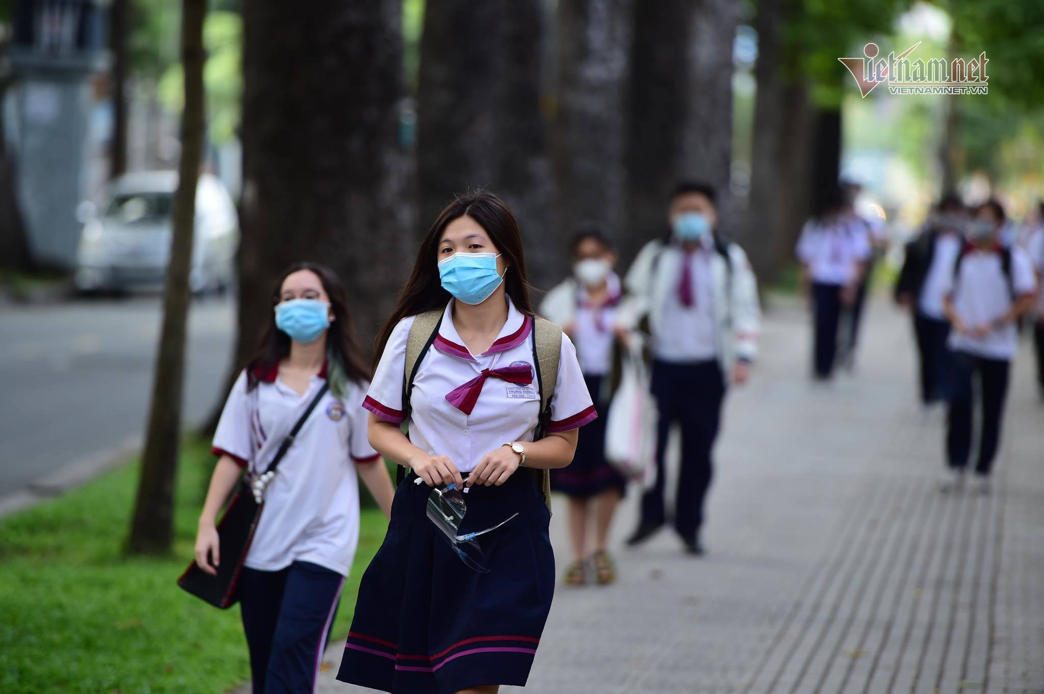 ‘Nghề giáo viên quá nguy hiểm, muốn yên thân chỉ biết… mặc kệ học sinh’