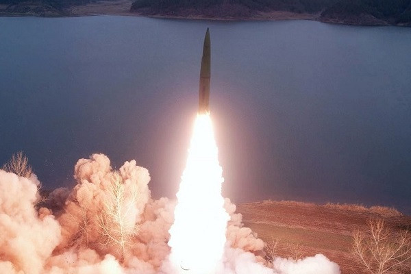 Hàn Quốc nói Triều Tiên tiếp tục phóng tên lửa đạn đạo