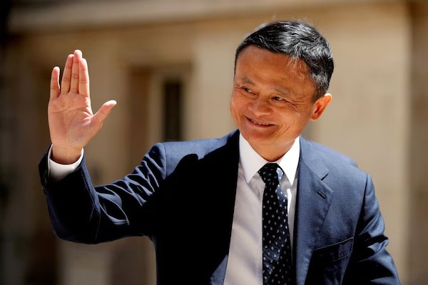 Jack Ma về Trung Quốc thăm bạn cũ, trường xưa: Chỉ dấu mới cho công nghệ đại lục