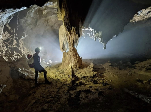 Five caves discovered in Quang Binh province hinh anh 1