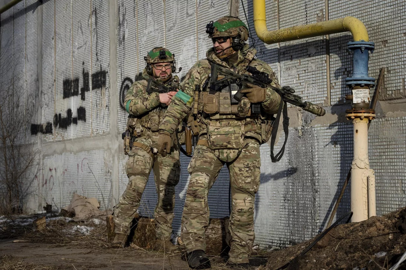 Ukraine tăng quân gần biên giới Belarus, NATO bị coi là một bên trong xung đột