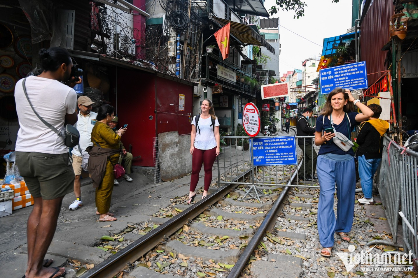 Vietnam considers unilateral visa waivers for more countries