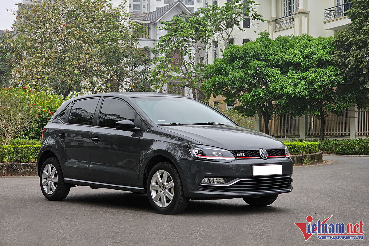 Volkswagen Polo cũ số sàn giá chỉ hơn 300 triệu, xe hay nhưng kén người dùng