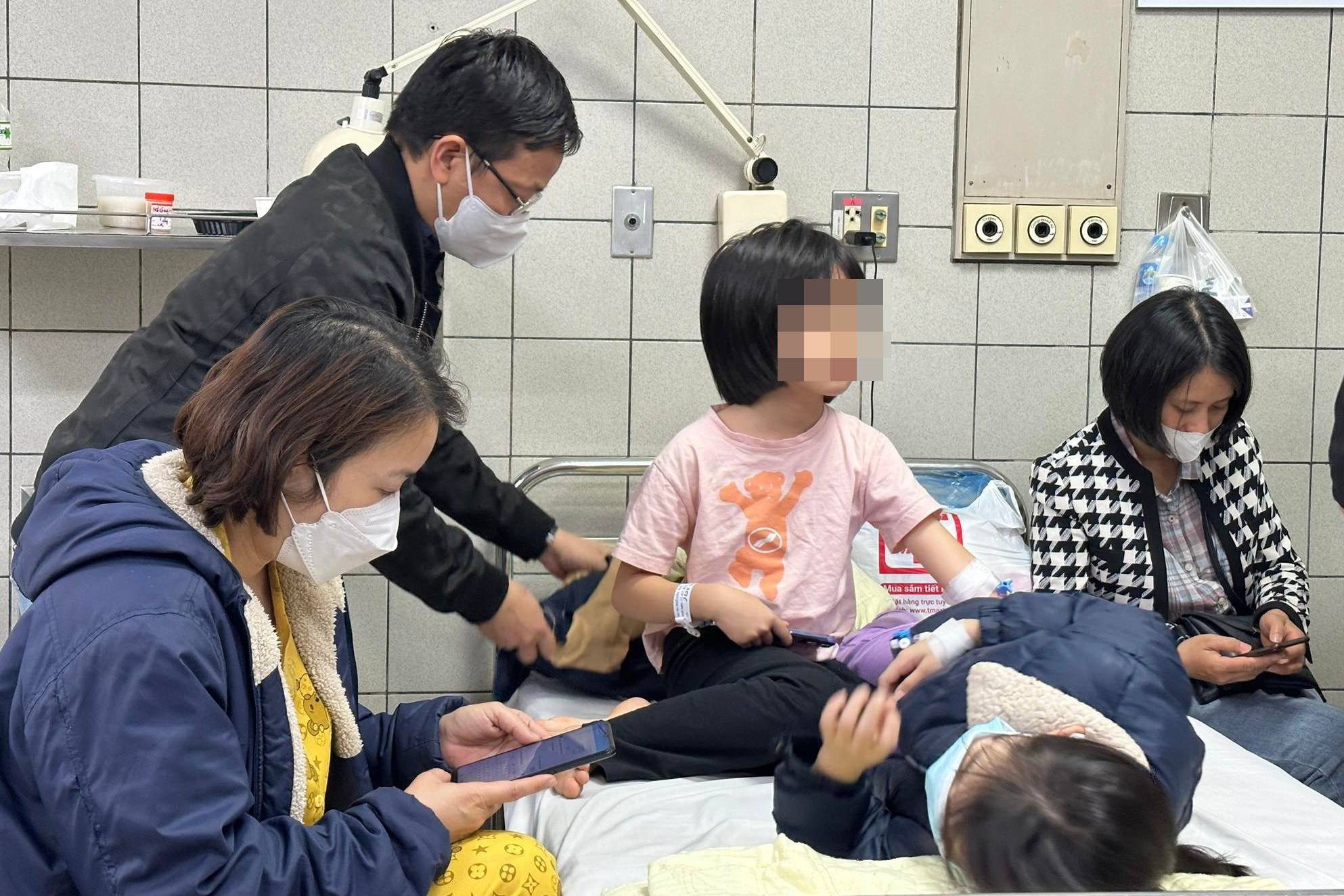 Chưa xác định nguyên nhân gây vụ ngộ độc tập thể ở trường Tiểu học Kim Giang