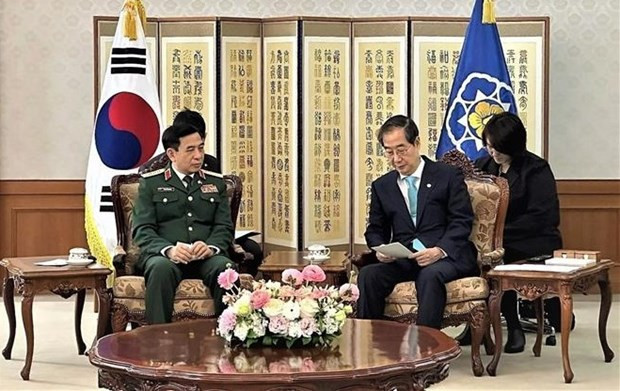 Defence Minister meets with RoK Prime Minister in Seoul hinh anh 1