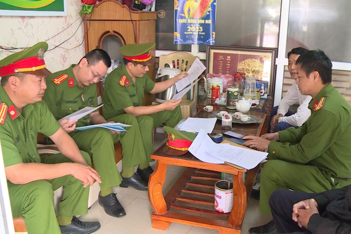 Hơn 300 cảnh sát kiểm tra cơ sở cầm đồ, cho vay tài chính ở Thanh Hóa
