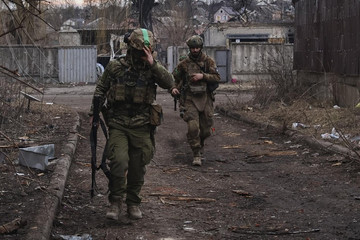 Nga hạ hai nhóm trinh sát Ukraine, thành phố do Moscow kiểm soát bị tập kích