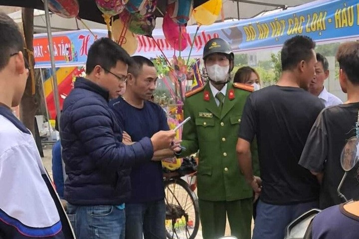 Truy bắt đối tượng đâm chết người đàn ông ở hội làng