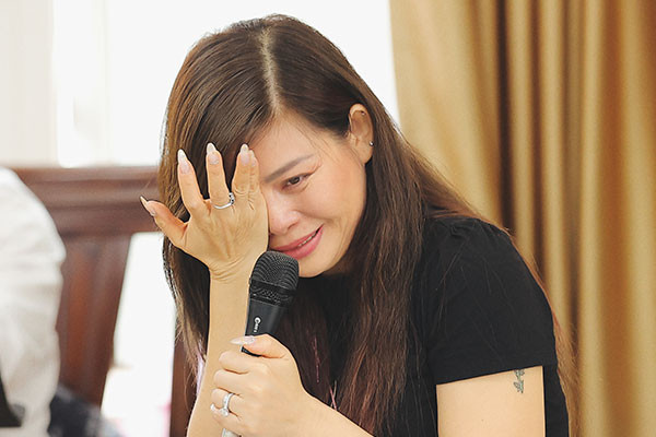 Ngọc Anh 3A khóc nức nở khi hát ca khúc từng được chồng cũ phối khí