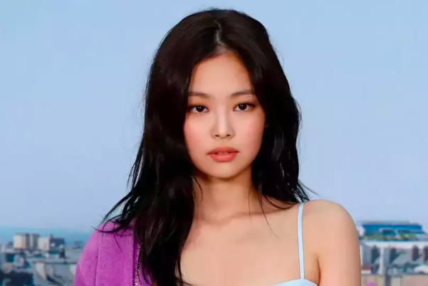 Jennie nhóm BlackPink bị thương ở mặt