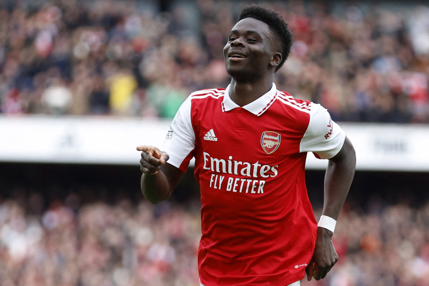 Bukayo Saka bay cao với Arsenal, chỉ thua mỗi Haaland