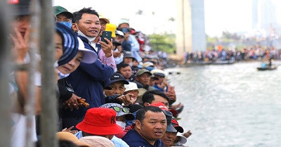 Da Nang’s boat race attracts locals, tourists