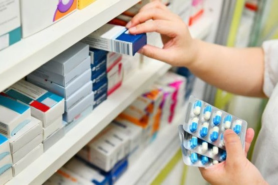 Thủ tướng yêu cầu khắc phục tình trạng thiếu thuốc, thiếu trang thiết bị y tế