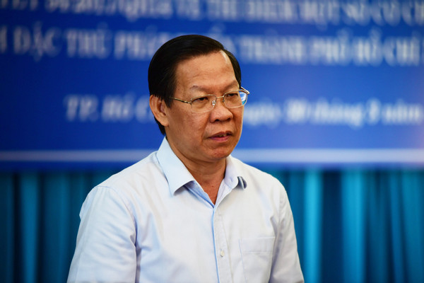 Chủ tịch TP.HCM nói về đề xuất lắp mái che trên đường Lê Lợi