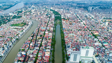 Thành phố nào là một trong những nơi có điện đầu tiên tại Việt Nam?