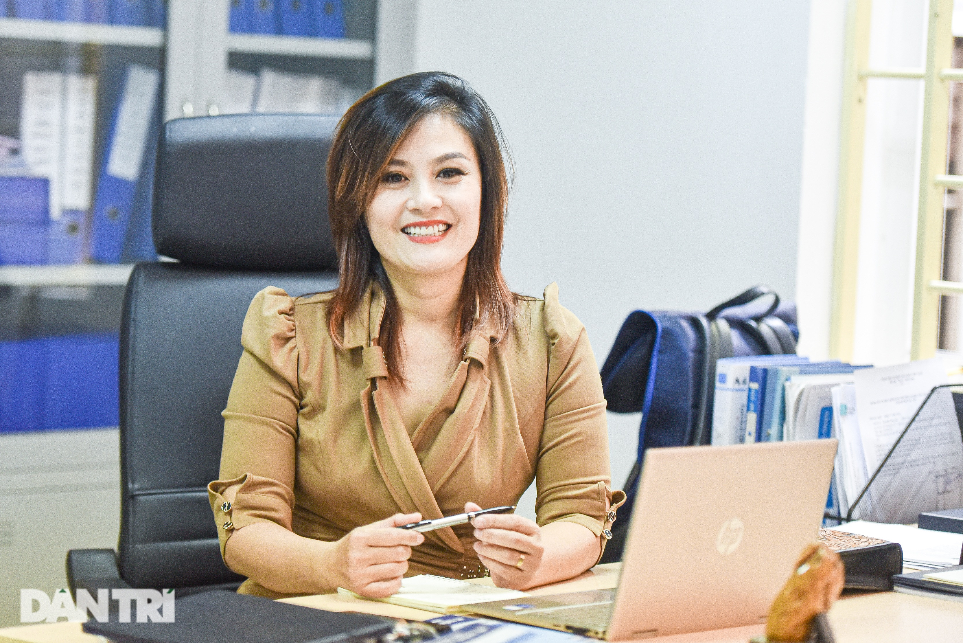 Cảnh sát hình sự Hoa Thúy: Anh Tùng Dương lấy vợ 4, tôi vừa mừng vừa lo - 3