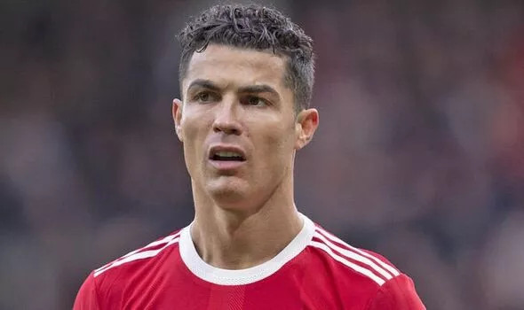C.Ronaldo lần đầu chia sẻ hình ảnh con gái sơ sinh sau biến cố