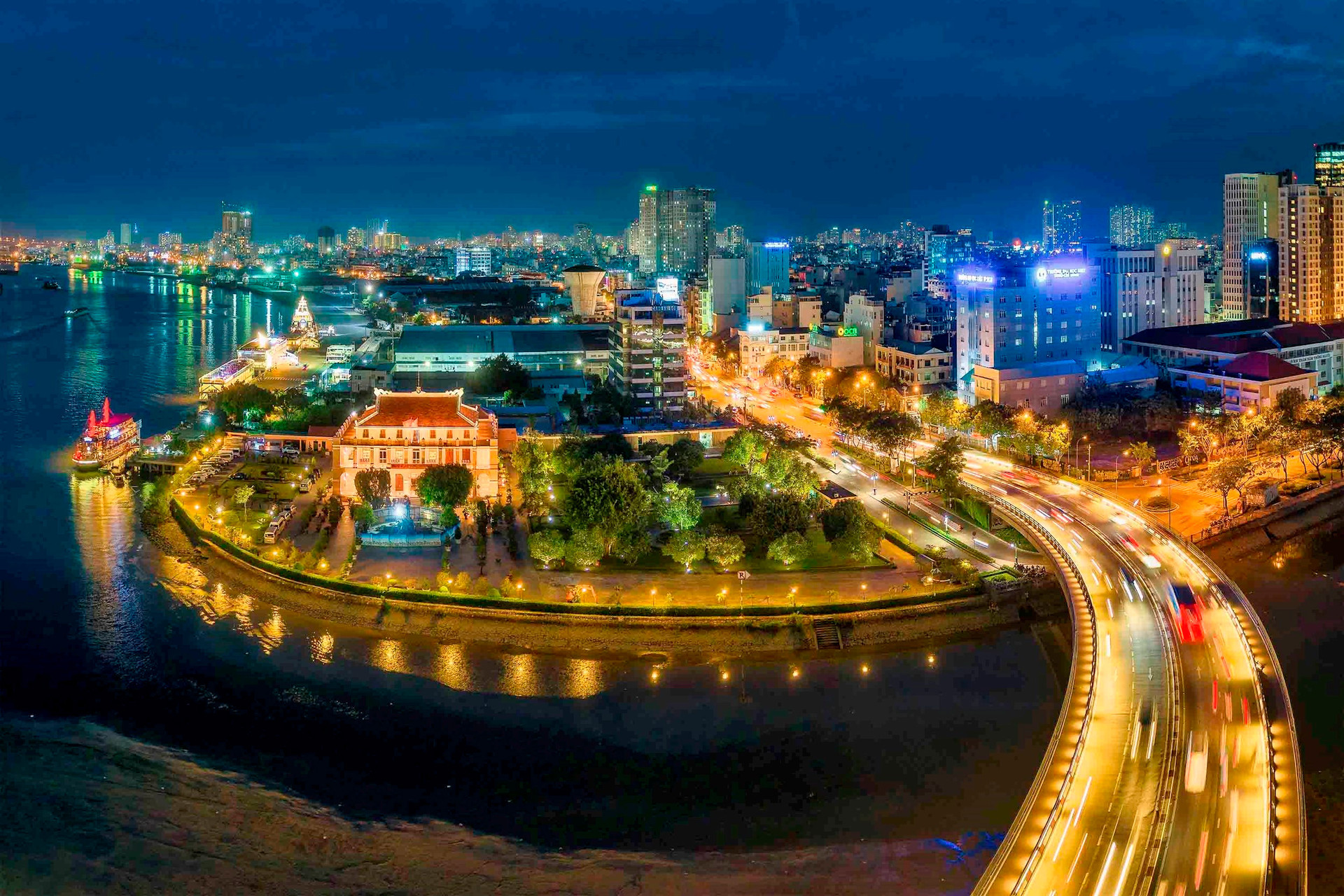 Thành tựu phát triển kinh tế thị trường định hướng XHCN ở Việt Nam qua hơn 35 năm đổi mới
