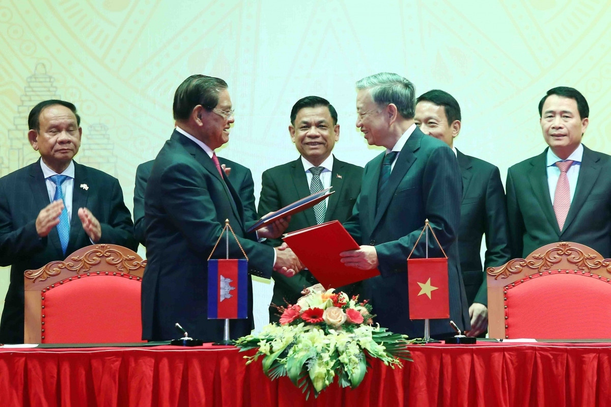 Vietnam, Cambodia sign security-defence cooperation plan for 2023