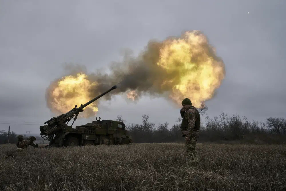 Nga điều các đơn vị tinh nhuệ đến Bakhmut, Tổng thống Ukraine thăm thương binh ở Lviv